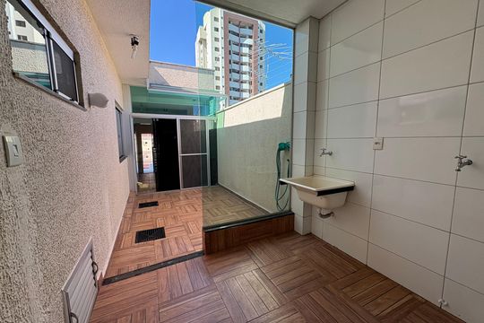 Lavanderia de casa para alugar com 3 quartos, 234m² em Jardim América, Goiânia