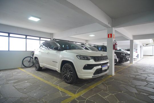 Garagem de apartamento para alugar com 3 quartos, 129m² em Centro, Novo Hamburgo