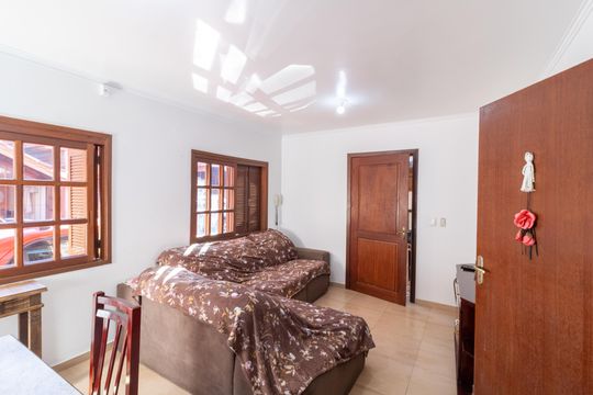 Sala de casa de condomínio à venda com 3 quartos, 134m² em Glória, Porto Alegre