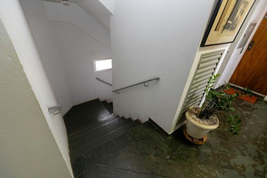 ACESSO AS ESCADAS de apartamento à venda com 2 quartos, 70m² em Parque Brasília, Campinas