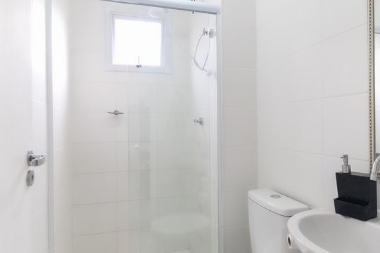 Banheiro de apartamento para alugar com 2 quartos, 42m² em Jardim Nazareth, São Paulo