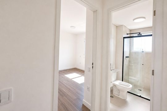 Corredor de apartamento para alugar com 2 quartos, 54m² em Vila Oliveira, Mogi das Cruzes
