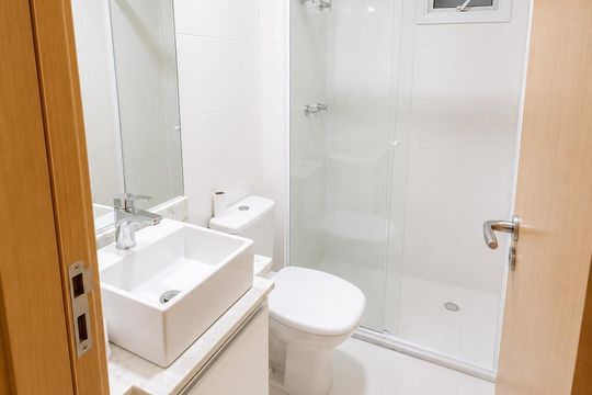 Banheiro de apartamento para alugar com 2 quartos, 66m² em Macuco, Santos