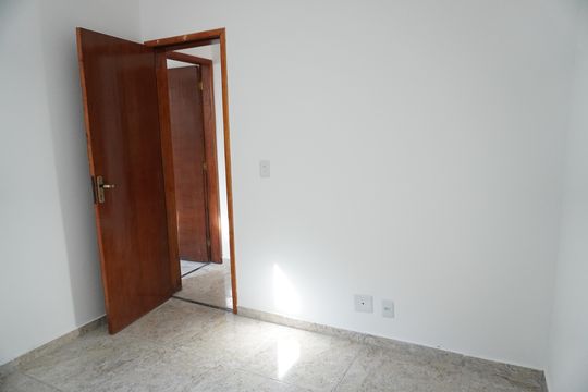 Apartamento para alugar com 2 quartos, 40m² em Vila Campanela, São Paulo