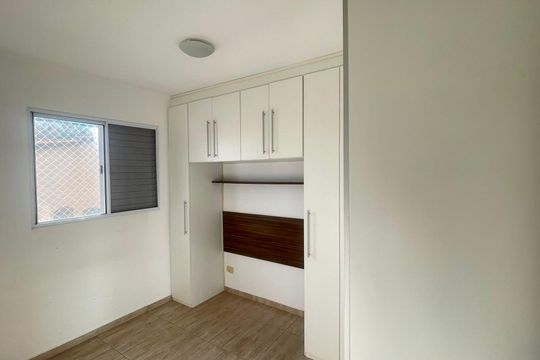 Quarto 1 de apartamento para alugar com 2 quartos, 51m² em Rio Cotia, Cotia