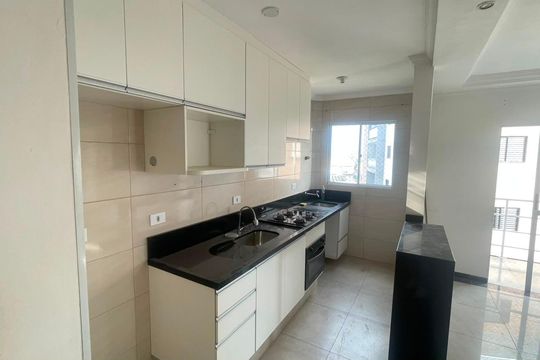 Sala - Cozinha de apartamento para alugar com 2 quartos, 51m² em Rio Cotia, Cotia