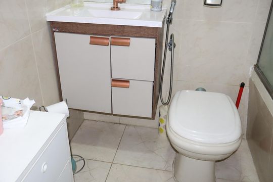 Banheiro suíte de apartamento à venda com 3 quartos, 70m² em Jardim Independência (são Paulo), São Paulo