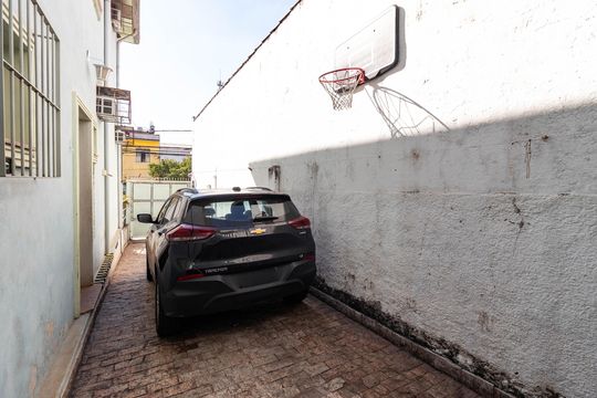 Garagem de casa para alugar com 3 quartos, 150m² em Lapa, São Paulo