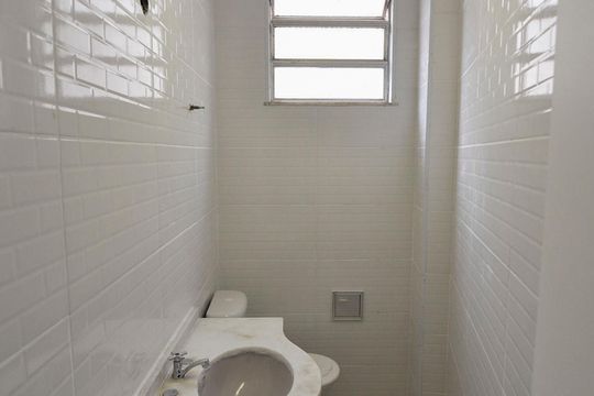 Lavabo de apartamento para alugar com 4 quartos, 100m² em Tijuca, Rio de Janeiro