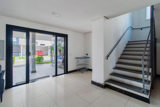 Área comum de apartamento à venda com 3 quartos, 72m² em Cavalhada, Porto Alegre