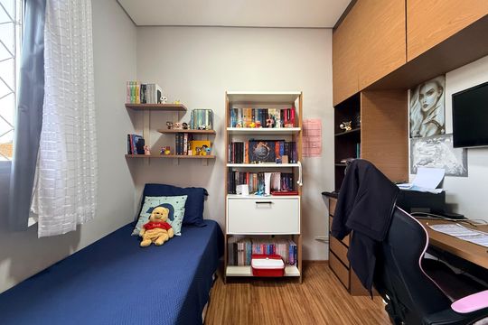 Quarto de apartamento para alugar com 3 quartos, 130m² em Padre Eustáquio, Belo Horizonte