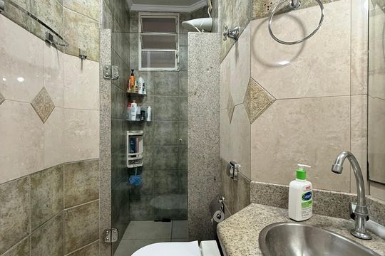Banheiro social de apartamento para alugar com 3 quartos, 130m² em Padre Eustáquio, Belo Horizonte