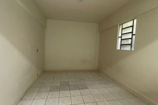 Sala de kitnet/studio para alugar com 1 quarto, 25m² em Vila Leopoldina, Duque de Caxias