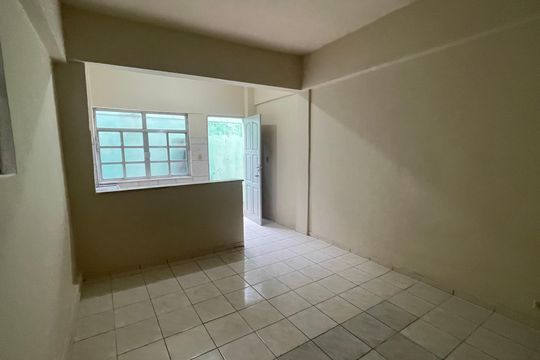 Sala de kitnet/studio para alugar com 1 quarto, 25m² em Vila Leopoldina, Duque de Caxias