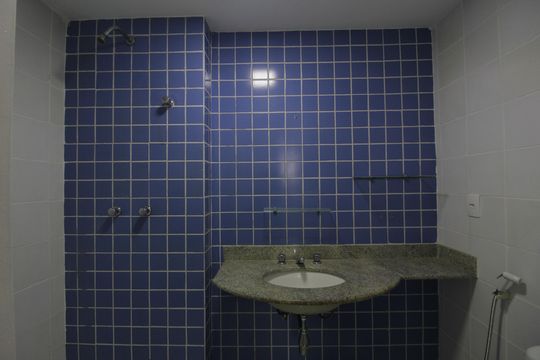 Banheiro Social de apartamento para alugar com 3 quartos, 86m² em Freguesia (jacarepaguá), Rio de Janeiro