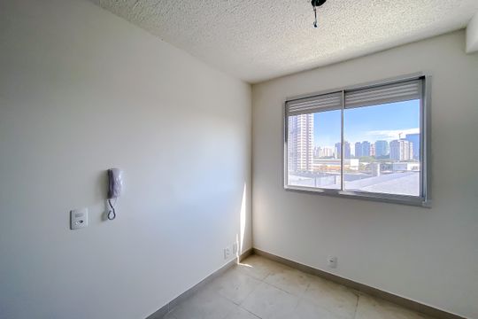 Sala de apartamento para alugar com 1 quarto, 27m² em Parque Industrial Tomas Edson, São Paulo