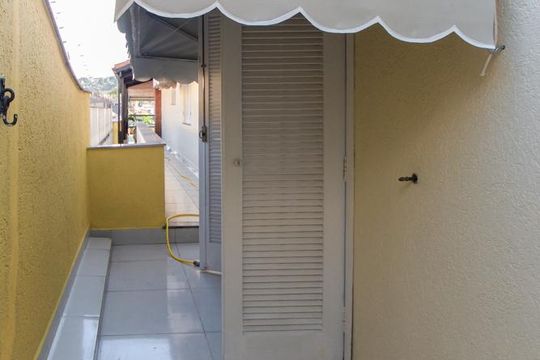 Suíte 1 - Varanda de casa à venda com 4 quartos, 350m² em Vila Nilo, São Paulo