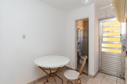 Edícula - Cozinha de casa à venda com 4 quartos, 350m² em Vila Nilo, São Paulo