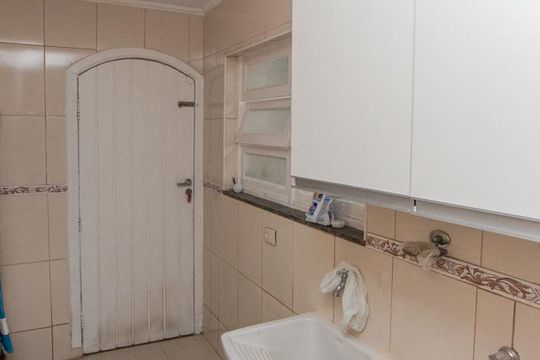 Área de Serviço de casa à venda com 4 quartos, 350m² em Vila Nilo, São Paulo