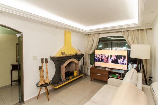 Sala de casa à venda com 4 quartos, 350m² em Vila Nilo, São Paulo