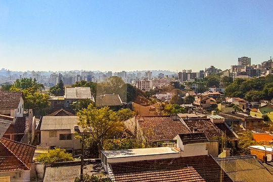 Vista  de casa de condomínio à venda com 4 quartos, 379m² em Menino Deus, Porto Alegre