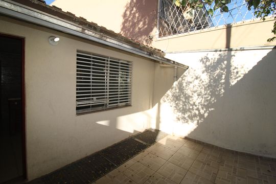 Quintal de casa para alugar com 2 quartos, 45m² em Vila Barbosa, São Paulo