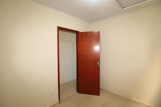 Quarto 1 de casa para alugar com 2 quartos, 45m² em Vila Barbosa, São Paulo