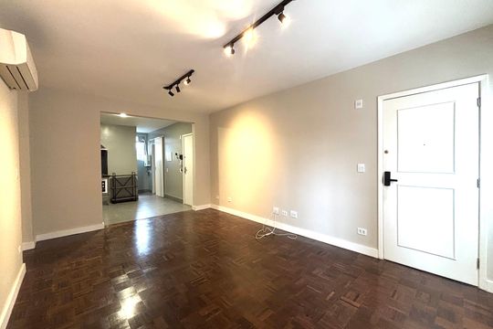 Sala de apartamento para alugar com 3 quartos, 98m² em Itaim Bibi, São Paulo