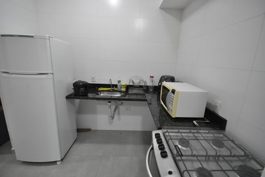 Cozinha de apartamento para alugar com 2 quartos, 46m² em Parque Vitoria, São Paulo