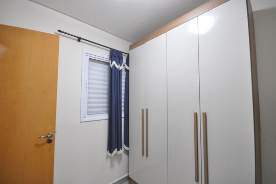 Quarto 2 de apartamento para alugar com 2 quartos, 46m² em Parque Vitoria, São Paulo