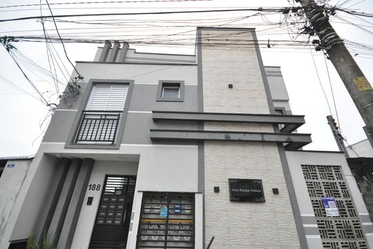 Fachada de apartamento para alugar com 2 quartos, 46m² em Parque Vitoria, São Paulo
