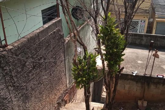 AREA EXTERNA de casa à venda com 1 quarto, 125m² em Padroeira, Osasco