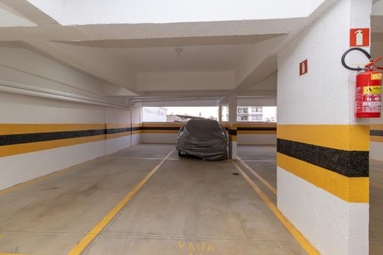 Garagem de apartamento à venda com 2 quartos, 87m² em Sagrada Família, Belo Horizonte