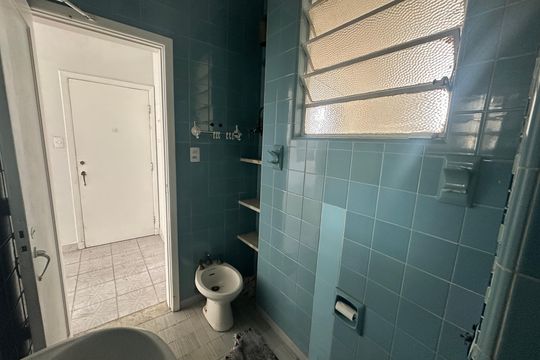 Banheiro de apartamento para alugar com 1 quarto, 78m² em Centro, São Vicente