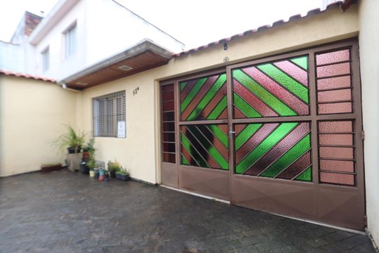 Frente de casa à venda com 3 quartos, 175m² em Vila Antonieta, São Paulo