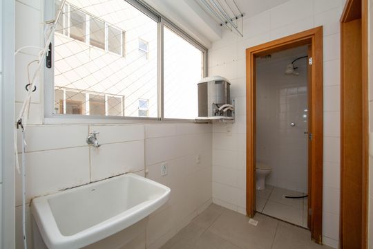 AREA DE SERVICO de apartamento para alugar com 3 quartos, 110m² em Buritis, Belo Horizonte