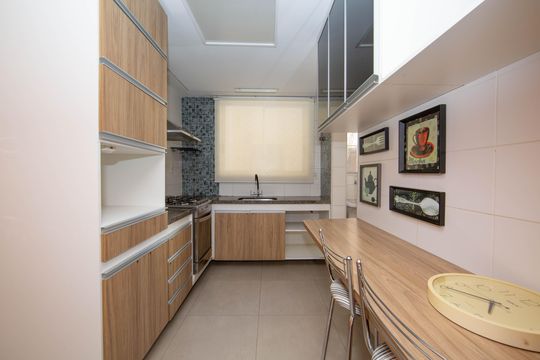 COZINHA de apartamento para alugar com 3 quartos, 110m² em Buritis, Belo Horizonte