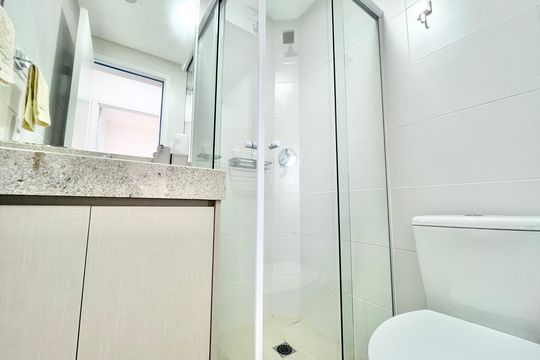 Banheiro de apartamento à venda com 2 quartos, 45m² em Jardim São Paulo, São Paulo