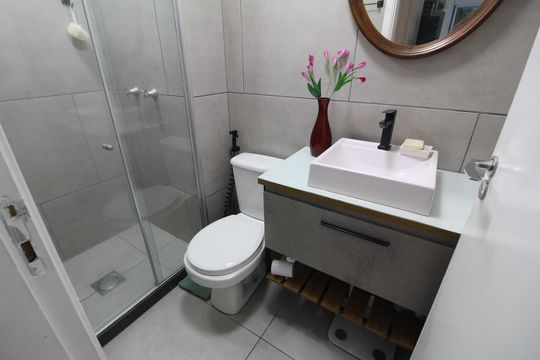 Banheiro Social de apartamento à venda com 2 quartos, 72m² em Taquara, Rio de Janeiro