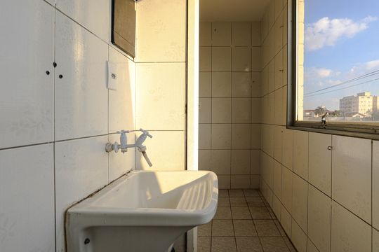 Área de Serviço de apartamento para alugar com 2 quartos, 55m² em Vila Mogilar, Mogi das Cruzes