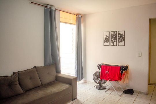 Sala de apartamento para alugar com 2 quartos, 61m² em Setor Urias Magalhães, Goiânia