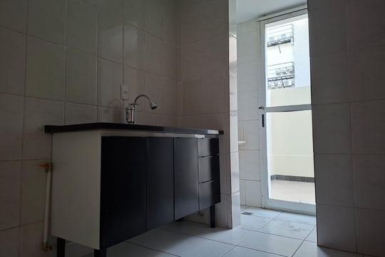 Cozinha de apartamento para alugar com 2 quartos, 95m² em Castelo, Belo Horizonte