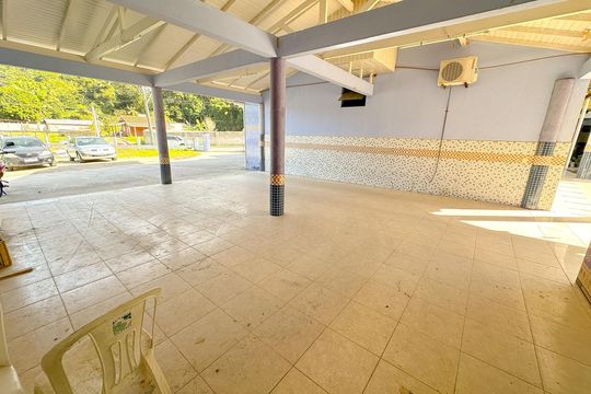 Garagem de casa para alugar com 2 quartos, 96m² em Potecas, São José