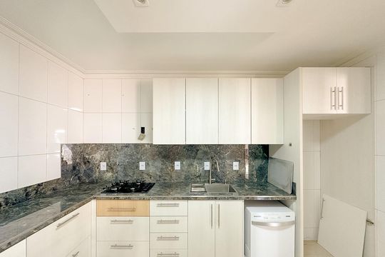 Cozinha de casa para alugar com 2 quartos, 96m² em Potecas, São José