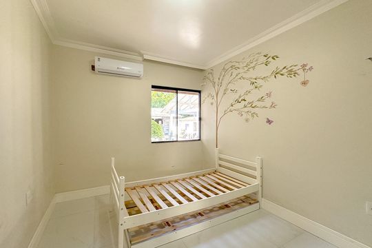 Quarto 2 de casa para alugar com 2 quartos, 96m² em Potecas, São José