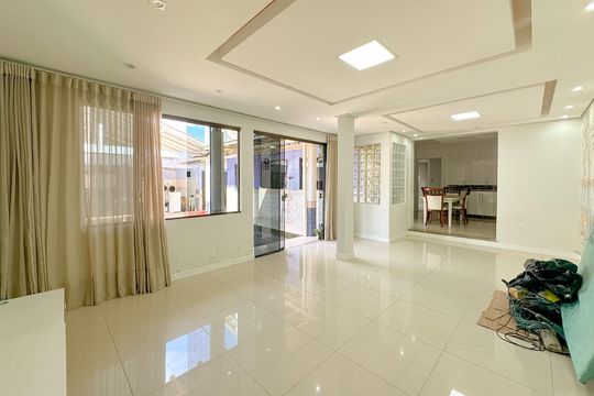 Casa para alugar com 2 quartos, 96m² em Potecas, São José