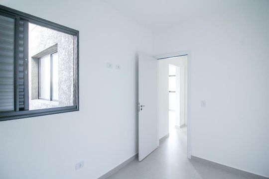 Quarto 1 de kitnet/studio à venda com 2 quartos, 44m² em Parque Sao Domingos, São Paulo