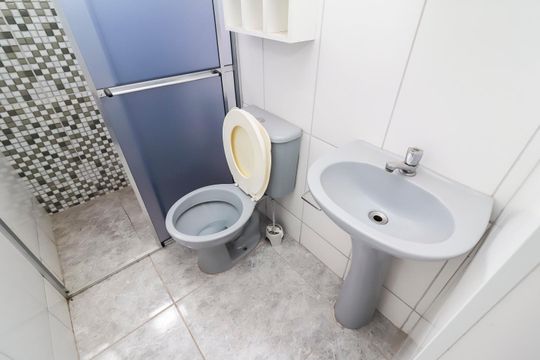 Banheiro de apartamento para alugar com 2 quartos, 46m² em Cidade Tiradentes, São Paulo