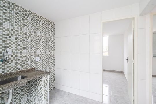 Cozinha de apartamento para alugar com 2 quartos, 46m² em Cidade Tiradentes, São Paulo