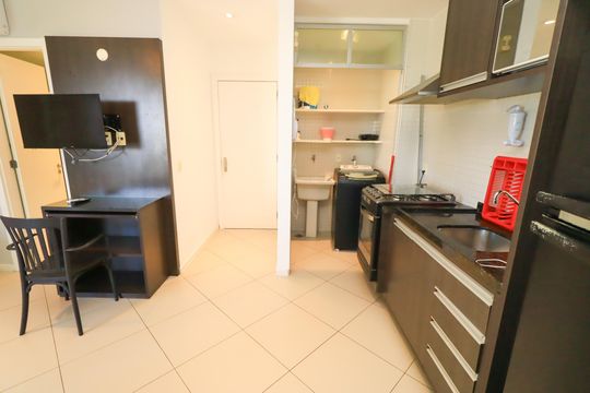 Cozinha de kitnet/studio para alugar com 1 quarto, 45m² em Caminho das Árvores, Salvador